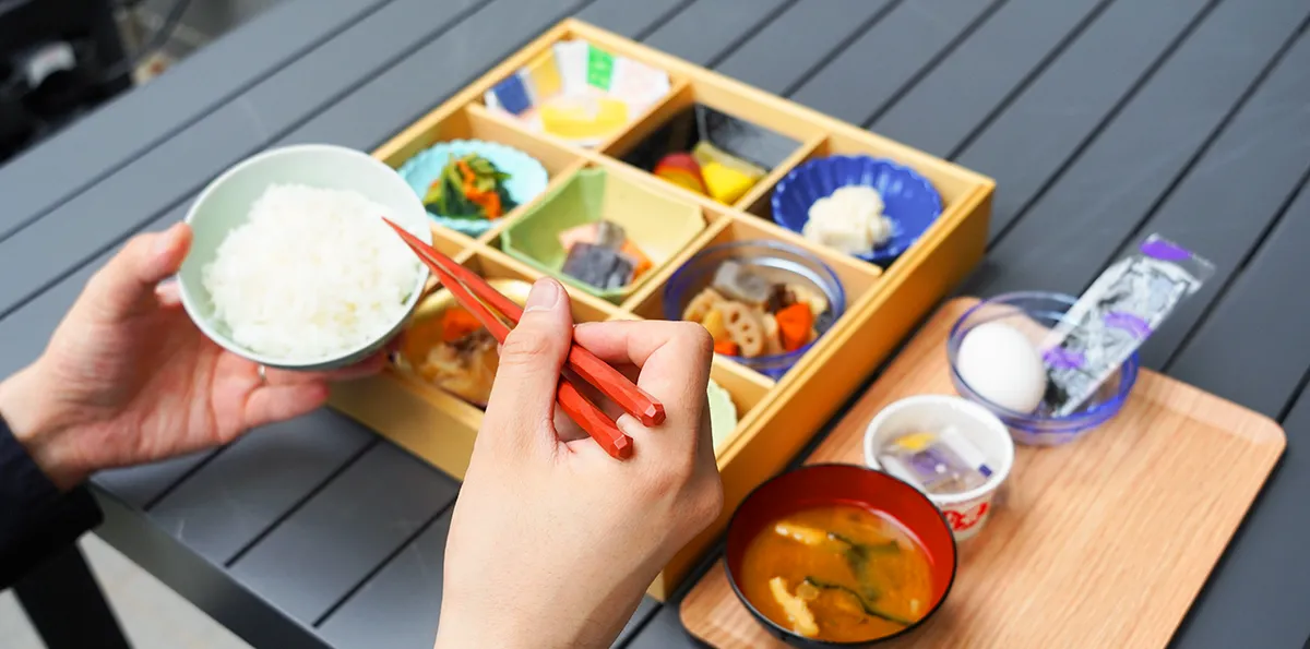 色彩豐富的小菜早餐