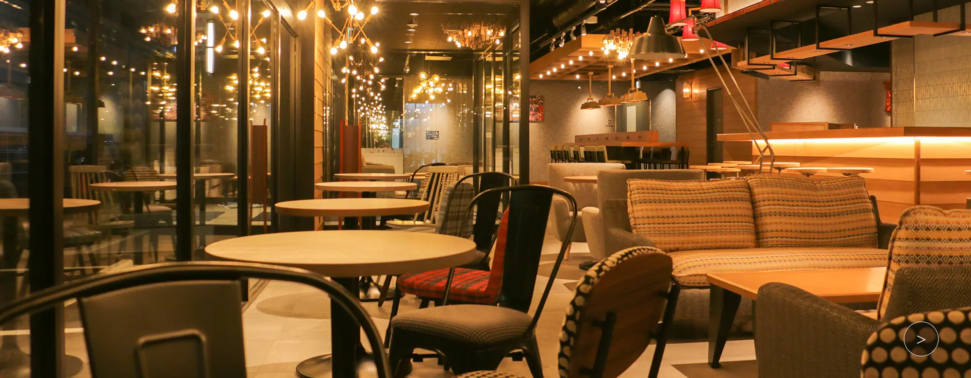 輕松聚集的咖啡館&BAR